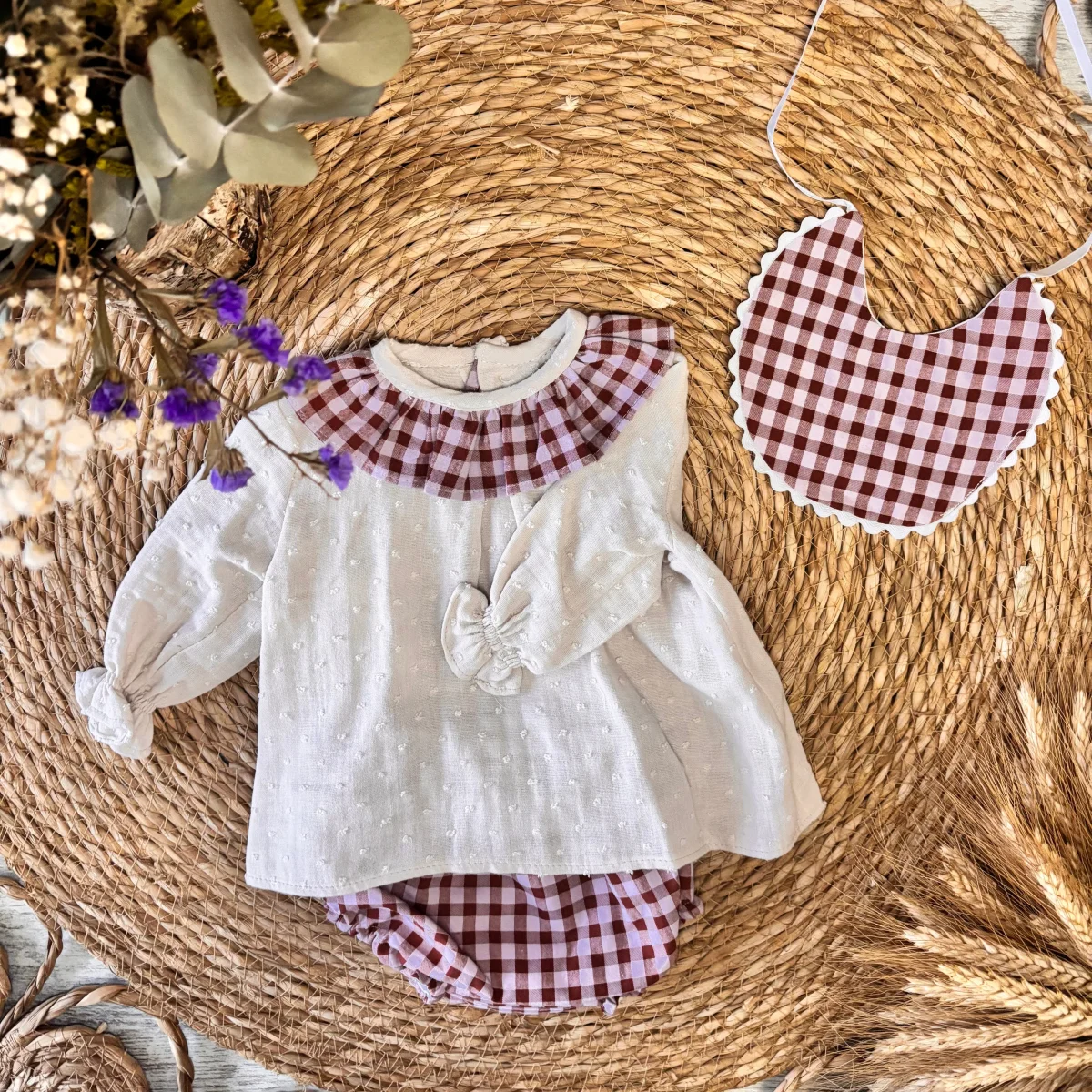 CONJUNTO CAMISA Y CUBREPAÑAL EN BÁMBULA Y CUADRO VICHY - Imagen 2