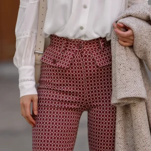 Pantalón Tomy borgoña