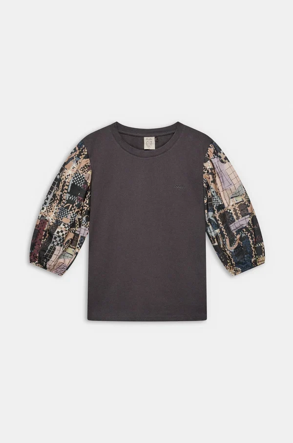 Camiseta gris con mangas estampadas ANEKKE - Imagen 4