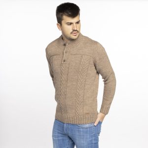 Semicisne con botones Aran y canalé en delantero.