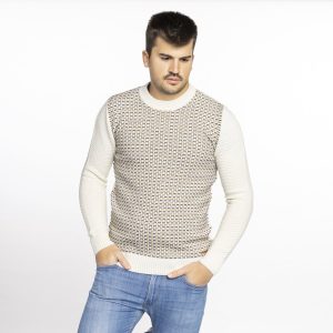 Cuello caja jacquard.