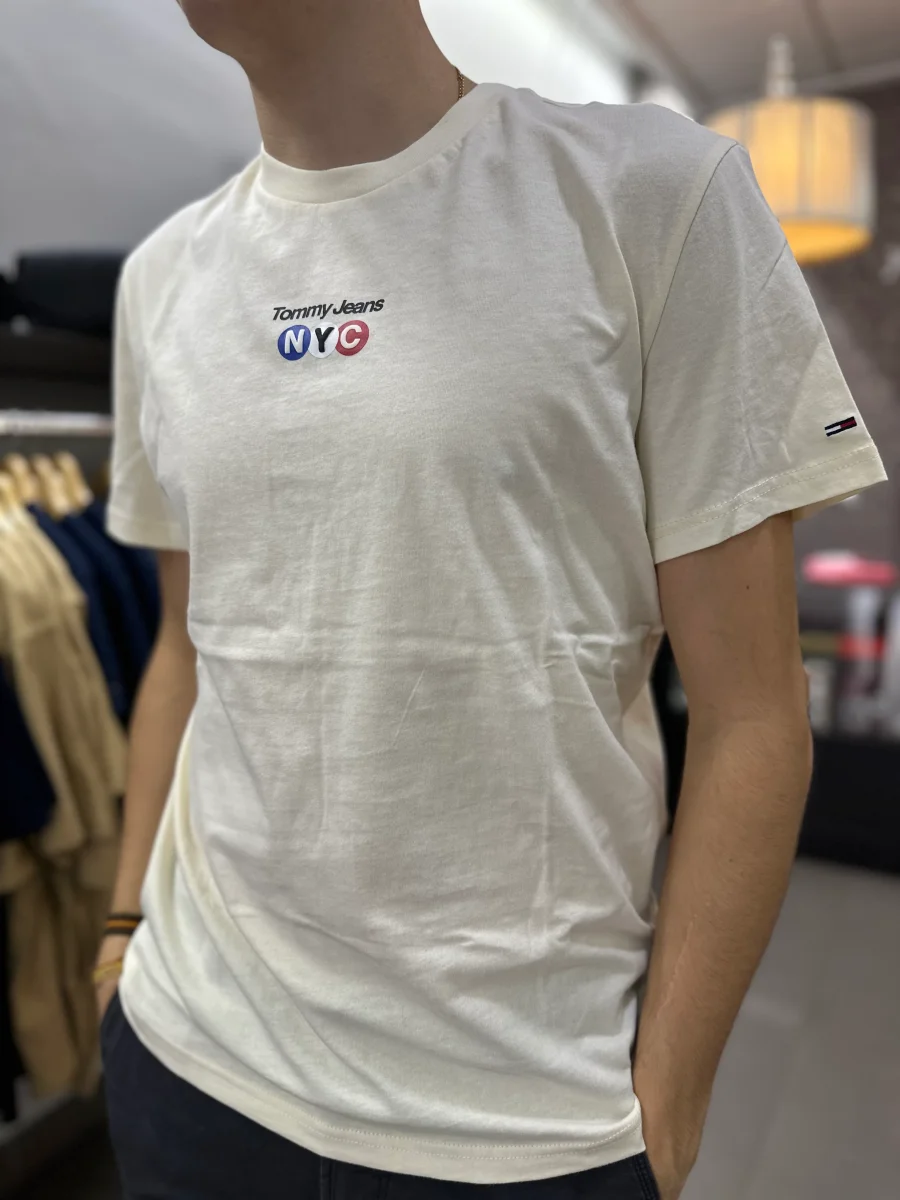 Camiseta Tommy crema logo NYC en colores bandera - Imagen 2