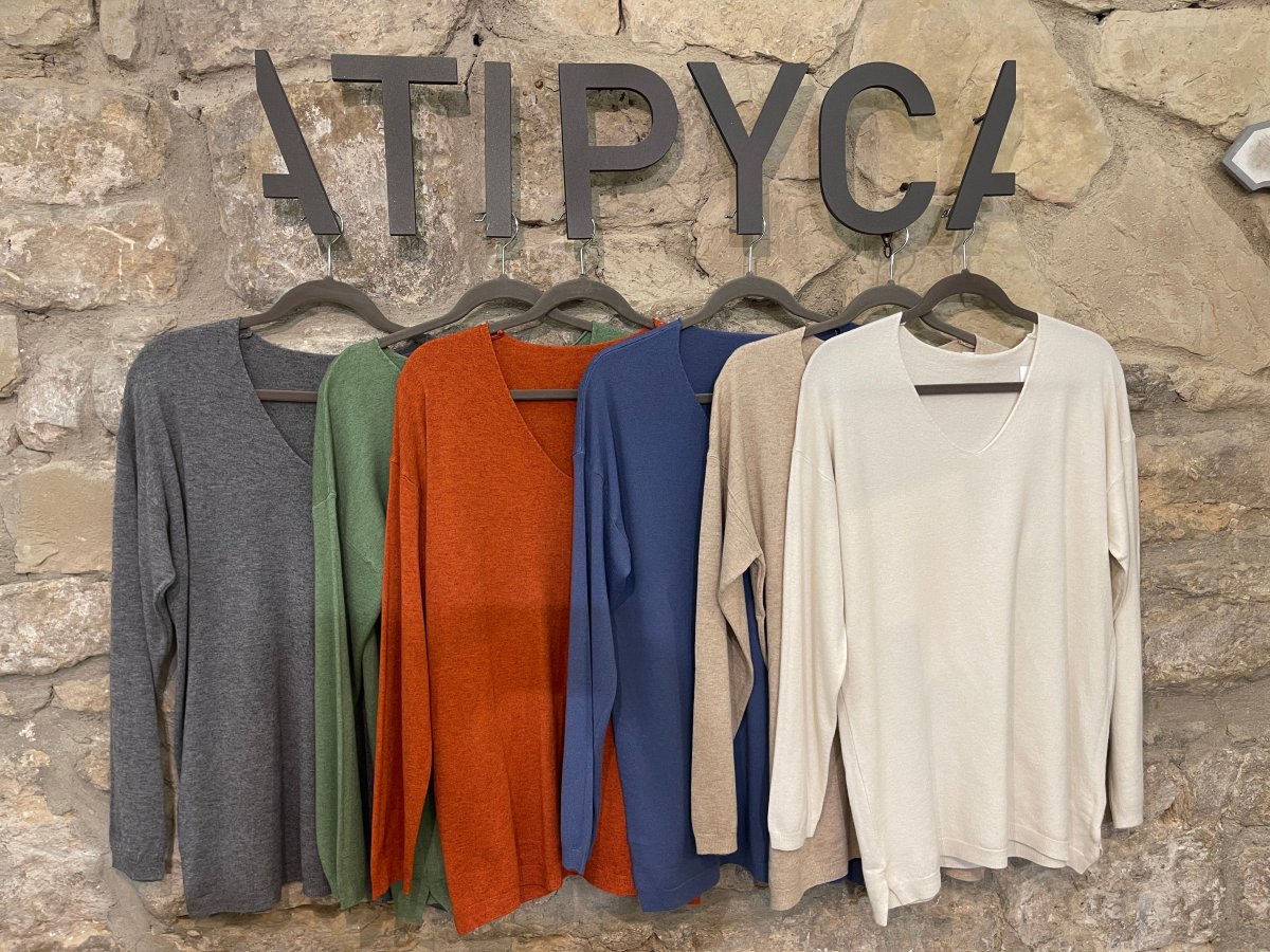 Jersey Cuello Pico ATIPYCA - Imagen 2