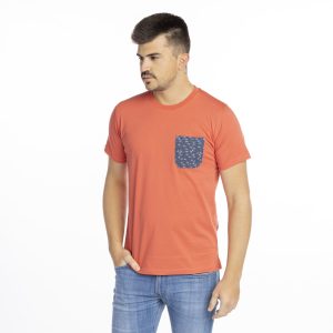 Camiseta hombre, cuello redondo.