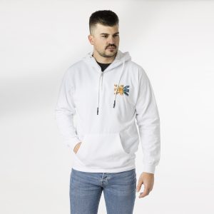 Sudadera cremallera corta con aplicación en el pecho.