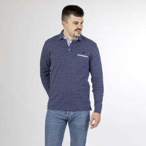 Polo manga larga con detalles en tejido camisero.