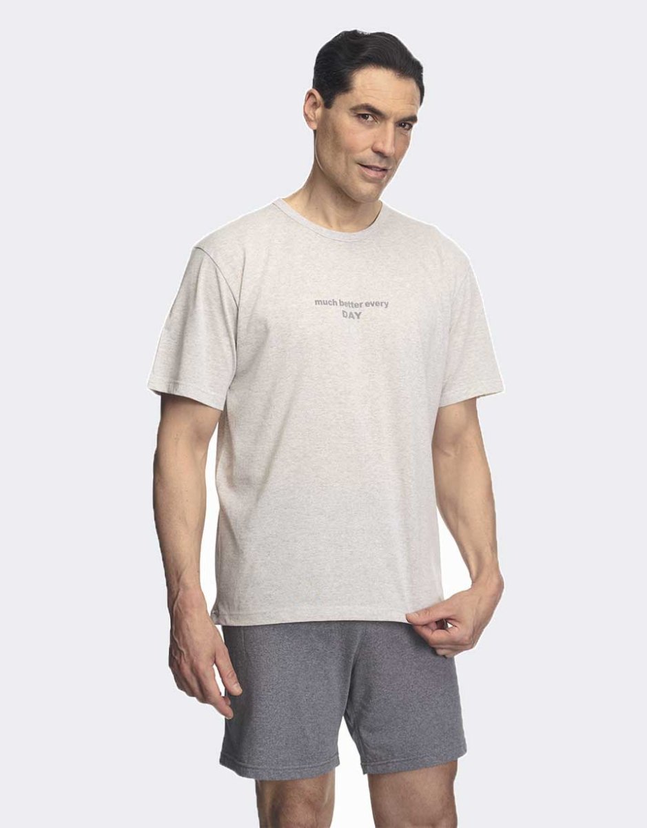 Pijama de hombre punto CORTO liso con frase ‘much better every day’ - Imagen 3