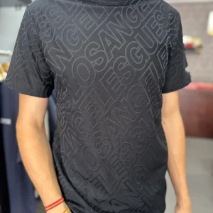 Camiseta Guess negra estampado all over