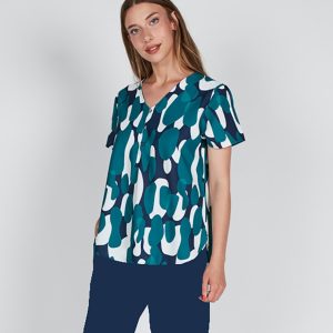 Blusa camiseta mujer tela manga corta escote pico con cuatro botones estampado abstracto en verde, marino y blanco