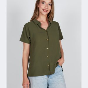Blusa mujer tela fina manga corta con cuello camisero color liso