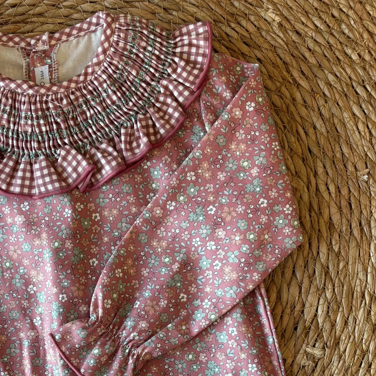 VESTIDO FLORAL Y CUELLO - Imagen 3