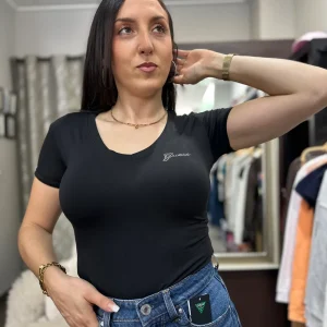 Camiseta Guess negra tencel