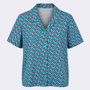 Blusa de mujer tejido bambula manga corta estampado geométrico colores
