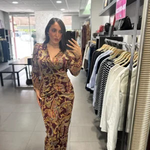 VESTIDO SILBON LARGO FRUNCIDO CON APERTURAS LATERALES VINO Y DORADO