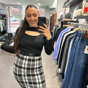 VESTIDO GUESS PUNTO CON CINTURON