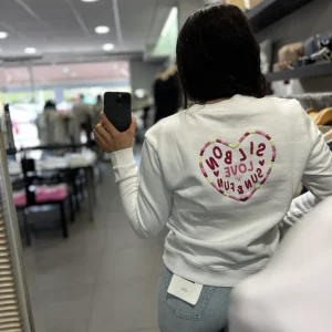SUDADERA SILBON LOVE BLANCA CON LOGO EN ESPALDA