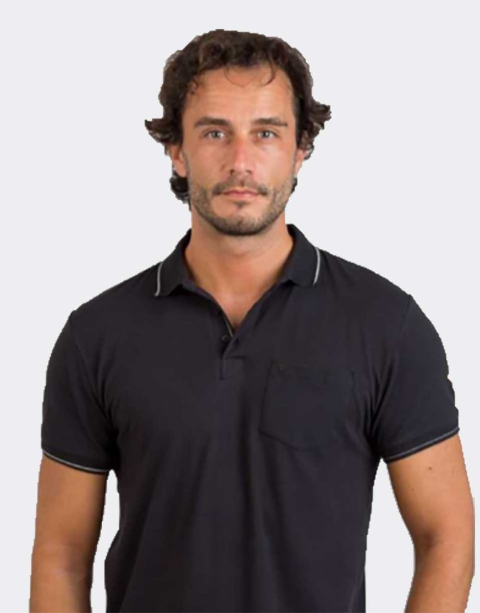 Polo hombre punto piqué manga corta PRIVATA liso con bolsillo y detalle raya en cuello y mangas - Imagen 4