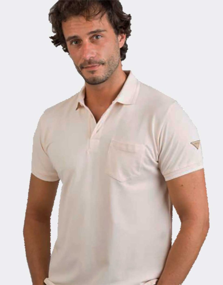 Polo hombre punto piqué manga corta PRIVATA liso con bolsillo y detalle raya en cuello y mangas - Imagen 2