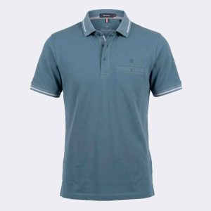 Polo manga corta de hombre tejido piqué fresco con bolsillo con detalle franja en cuello y mangas