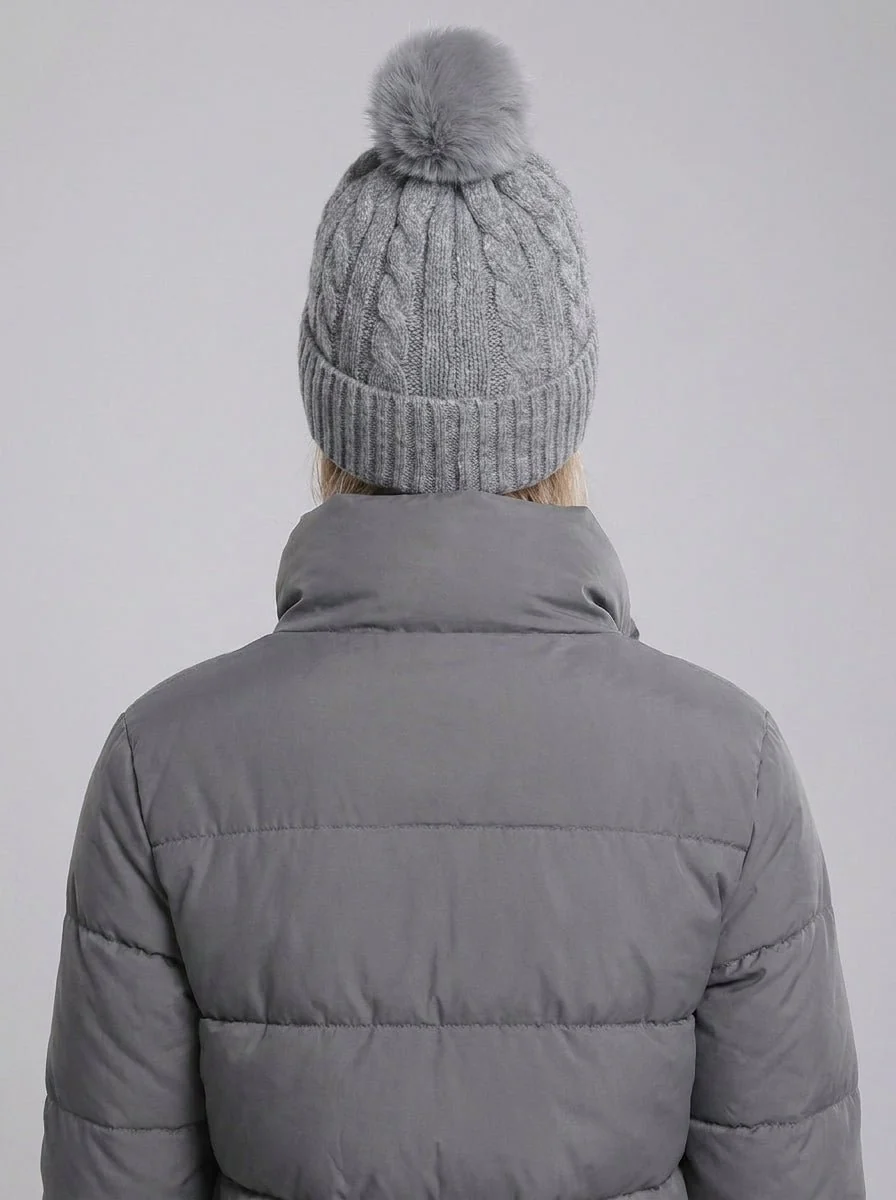 Women Cable Knitted Pom Beanie Hat - Imagen 3