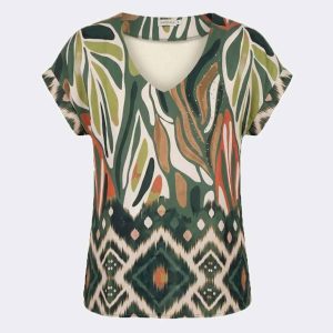 Camiseta mujer de tela manga caída cuello pico  estampado abstracto en tonos verdes y marrón con detalle brillantitos