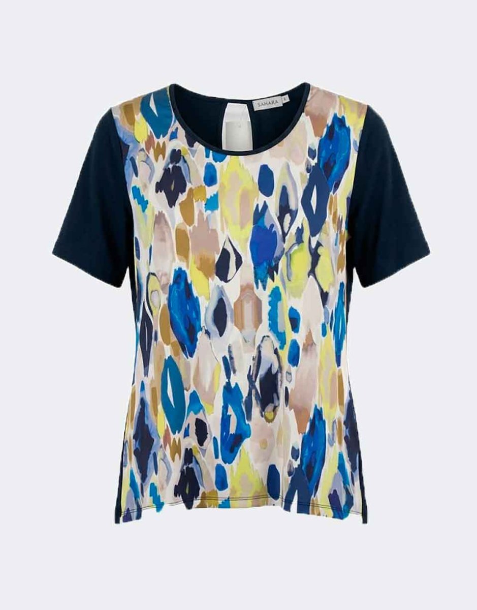 Camiseta mujer en tela en el delantero y punto liso detrás manga corta estampado abstracto en azules, amarillos y beig