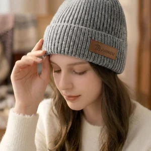 Women Rib Knit Leather Patch Beanie Hat
