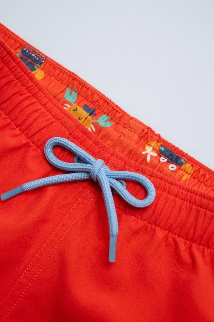 Bañador Infantil Ysabel Mora 93081 – Corte Corto con Forro Interior Estampado - Imagen 3