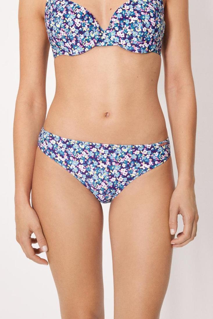 Braga de Bikini Mini Ysabel Mora Estampado Hojas (Ref. 83386) – Talle Bajo - Imagen 2