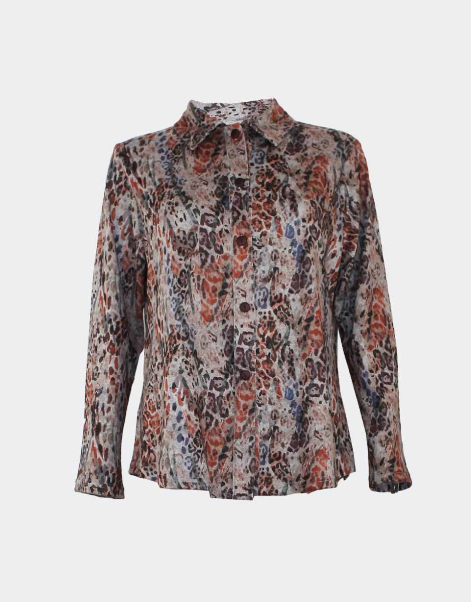 Blusa de mujer punto manga larga cuello camisero con botones estampado ‘animal print’ tonos tierra