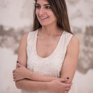 Camisón de mujer bordado en seda – Modelo Peonía