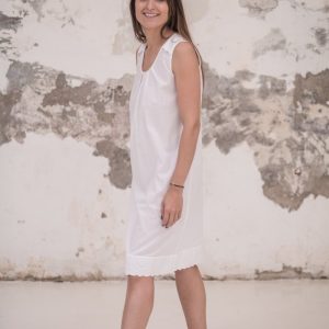 Camisón de mujer con bordado en los hombros – Modelo Nenúfar