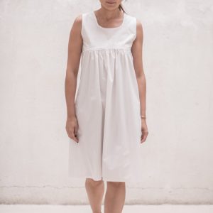 Camisón de mujer con canesú bordado hecho a mano – Modelo Hortensia