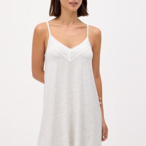 Camisón de Tirantes Finitos Ysabel Mora 10824 – Detalle Lencero Colección Essential