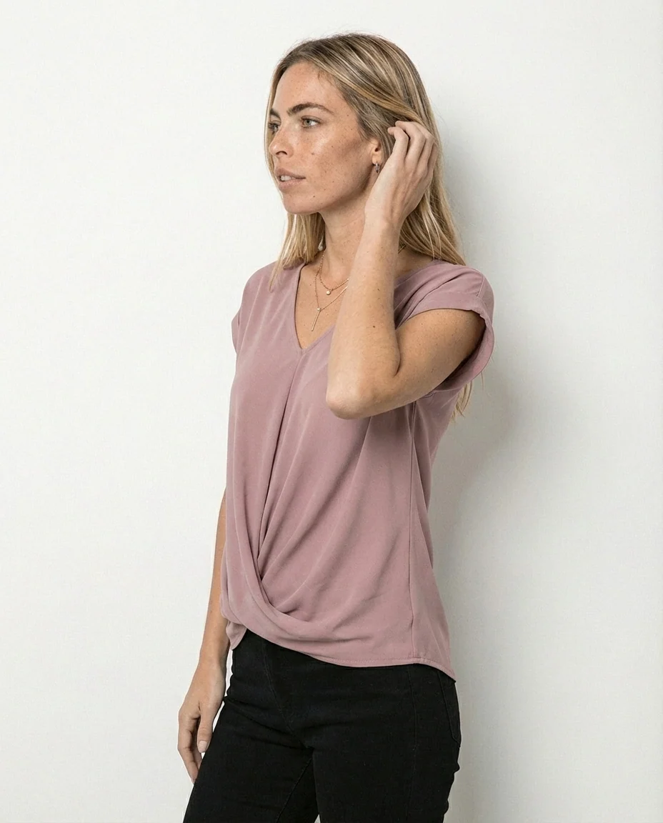 Camiseta Casual con Escote Corazón Cleo – Rosa - Imagen 4