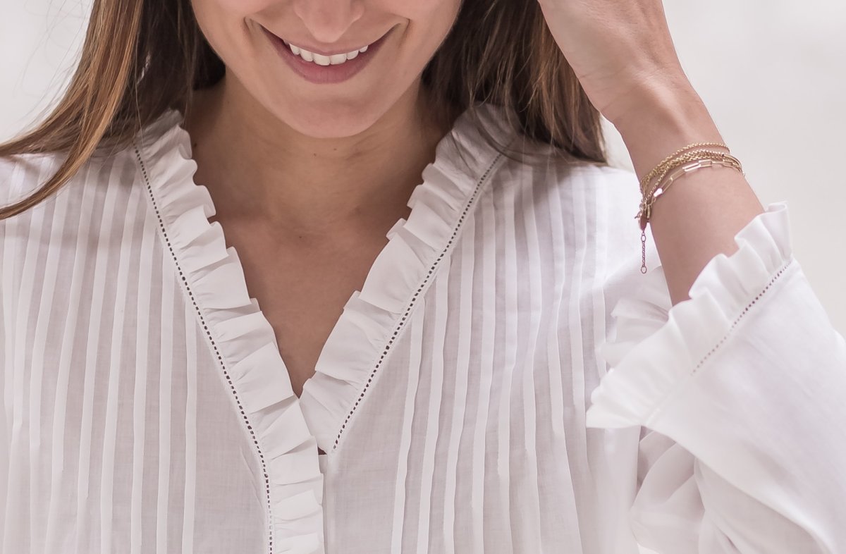 Pijama largo de mujer con volantes hecho a mano – Modelo Clavel - Imagen 4